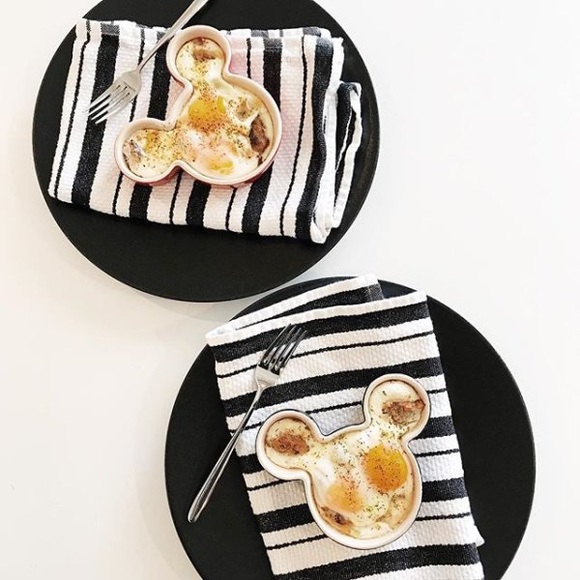 Le Creuset Dining Williams Sonoma Le Creuset Disney Mickey Mouse